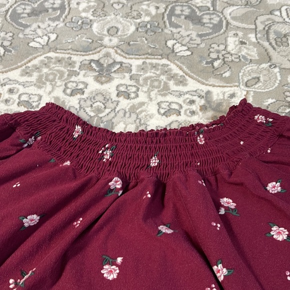 OLD NAVY Girl’s off the shoulder top - Picture 4 of 5